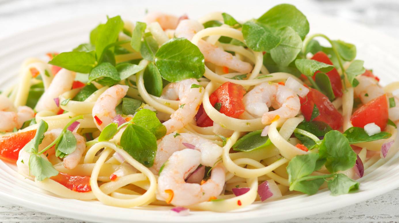 Chilli, lime and prawn linguine salad 600 Calorie Seafood Recipe